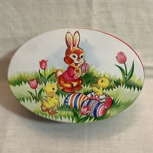 Easter Bunny & Chicks The Tin Box Company of America 1985 Metal Easter Decor
